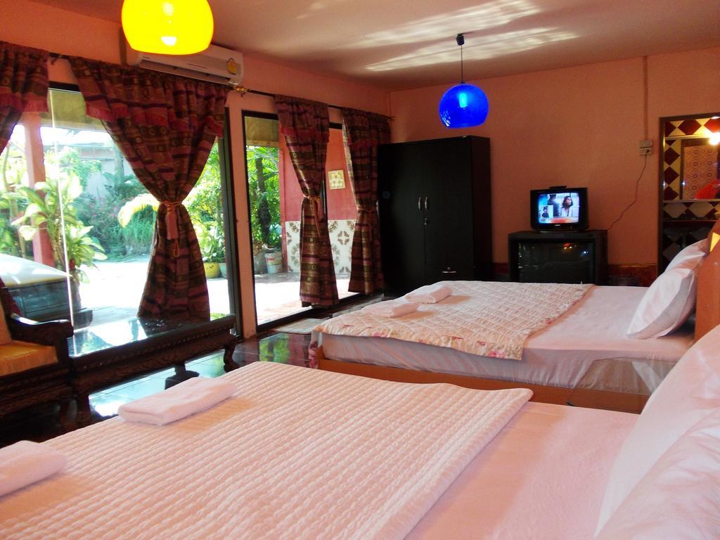 Suksomjai Hotel Rayong Chambre photo