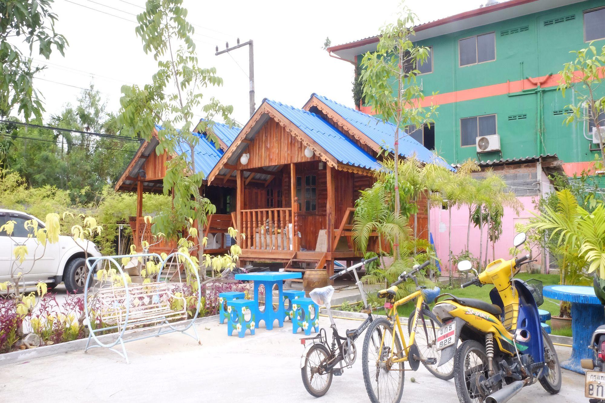 Suksomjai Hotel Rayong Extérieur photo