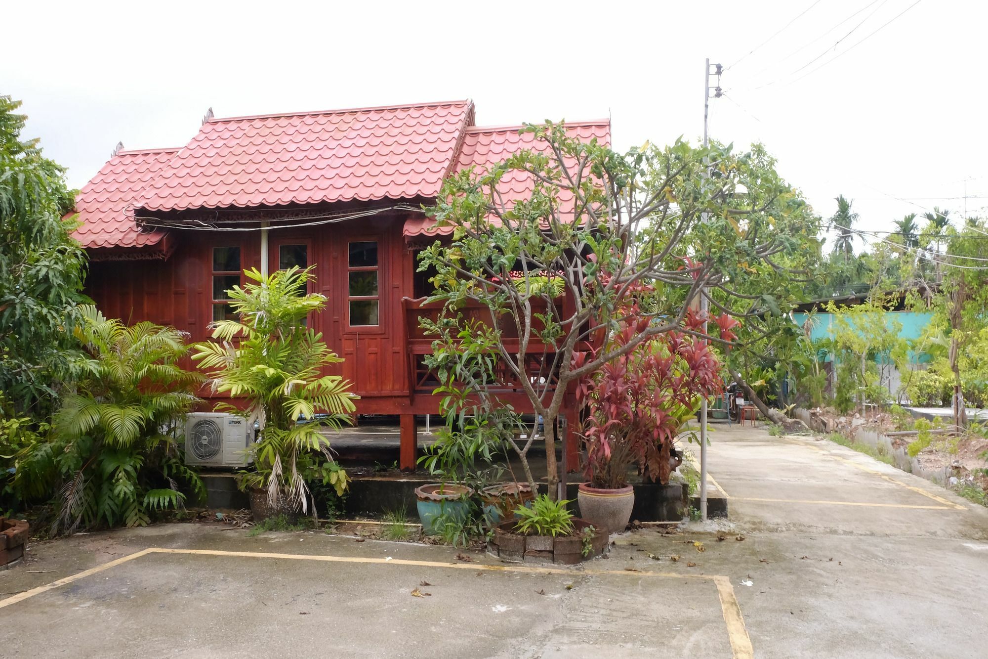 Suksomjai Hotel Rayong Extérieur photo